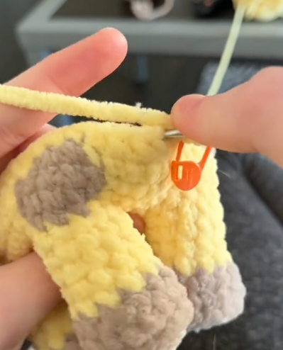 Welches Garn und welche Häkelnadel braucht man für Amigurumi?